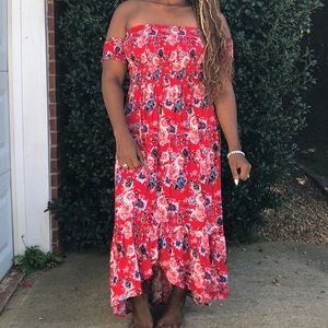 🥰 Off the shoulder maxi dress